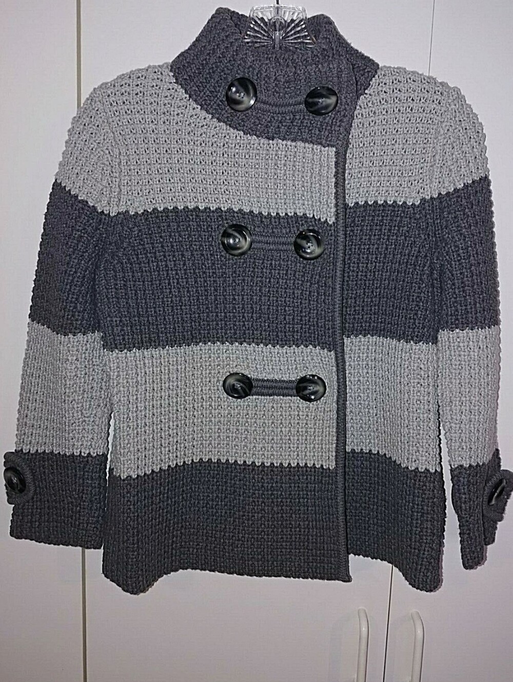 Banana Republic Double Breasted Thick Knit Sweater - Size XL - Cotton And Wool - Picture 3 of 11